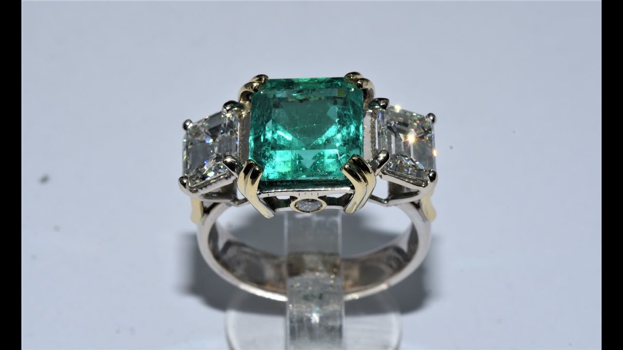 Very important Handmade 18 kt gold ring