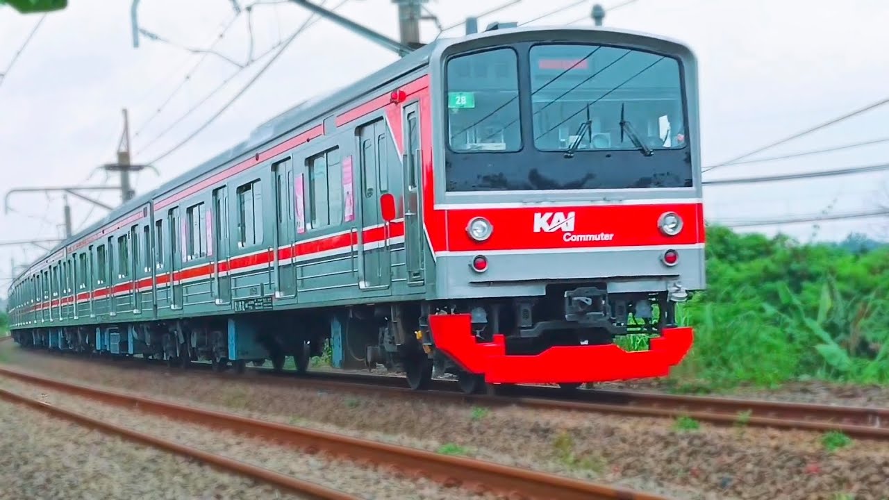 Krl di jalur sibuk ada Inka CLI 225 - JR 205 - TM 6000