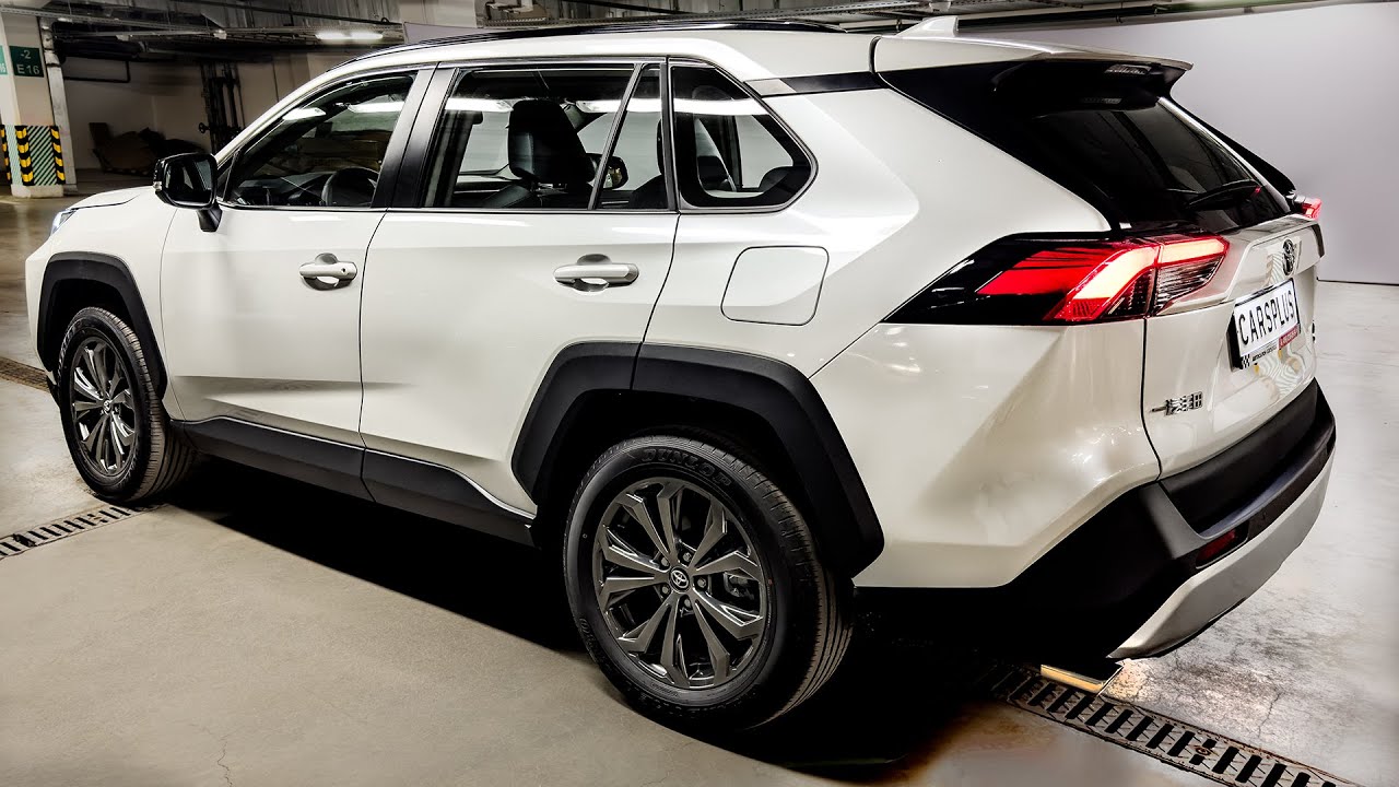 2024 Toyota RAV4 - Интерьер и экстерьер в деталях