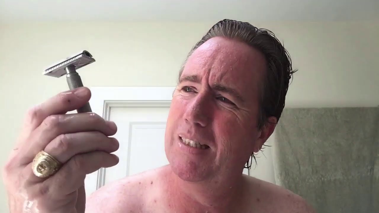 Menthol from Scotland...Executive Shaving's Fuar Ach Snog Menthol Shaving Oil, Cream and Aftershave