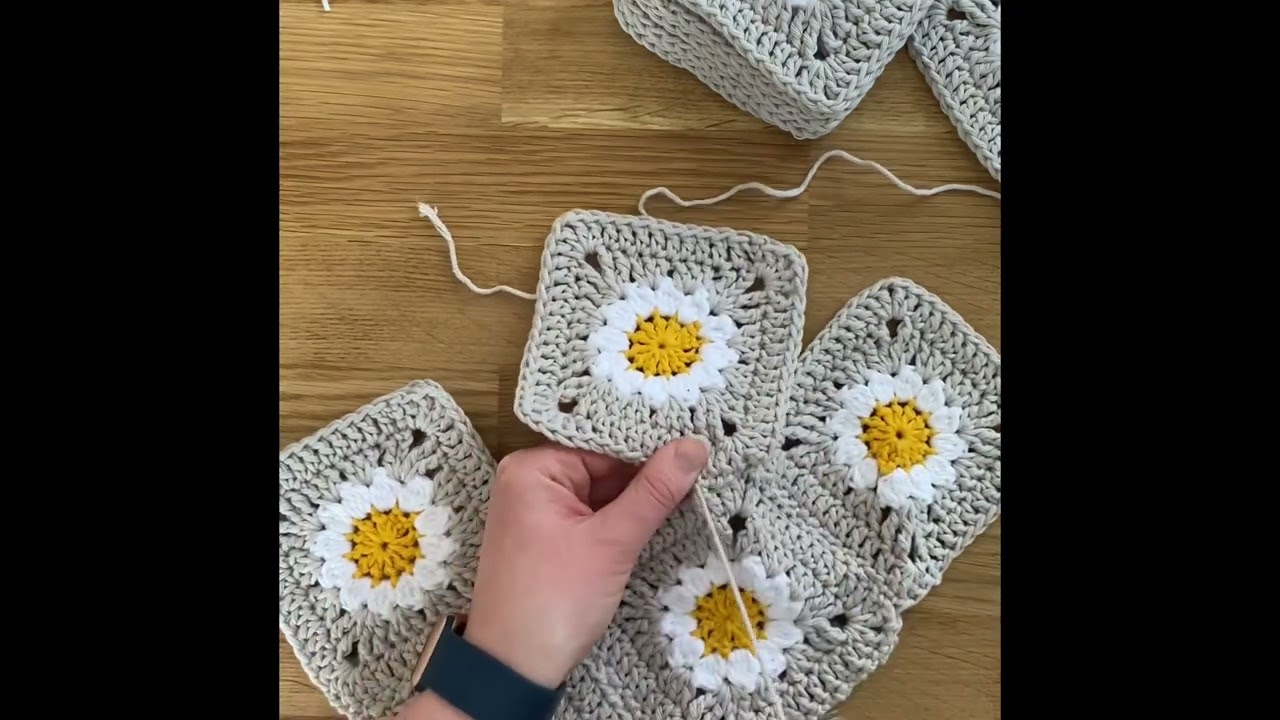How to assemble a granny square bag