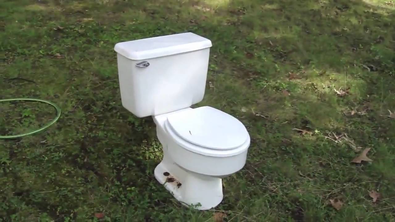 Backyard Commode : Outside Toilet