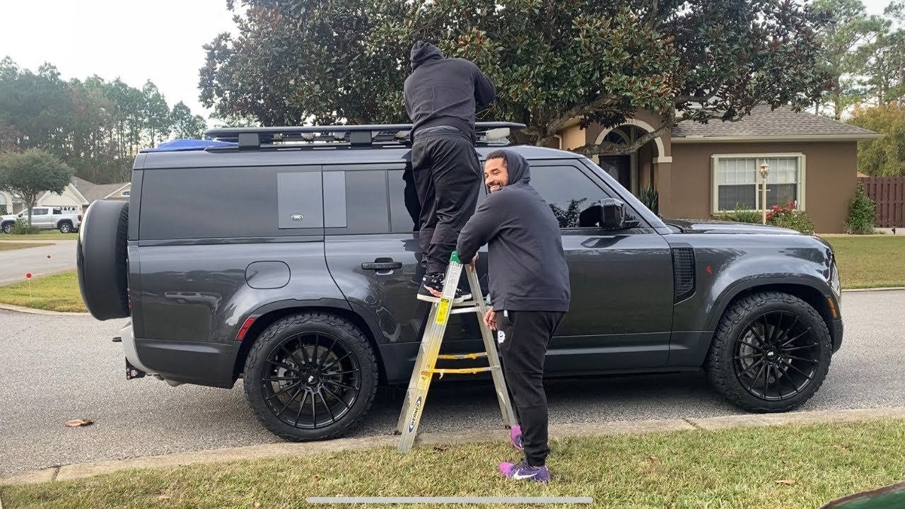 INSTALLING A LAND ROVER ROOF RACK ON THE DEFENDER 130!
