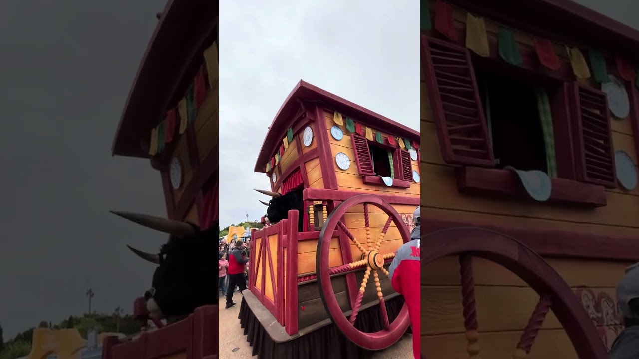 Le défilé gaulois - les 35 ans du parc Astérix