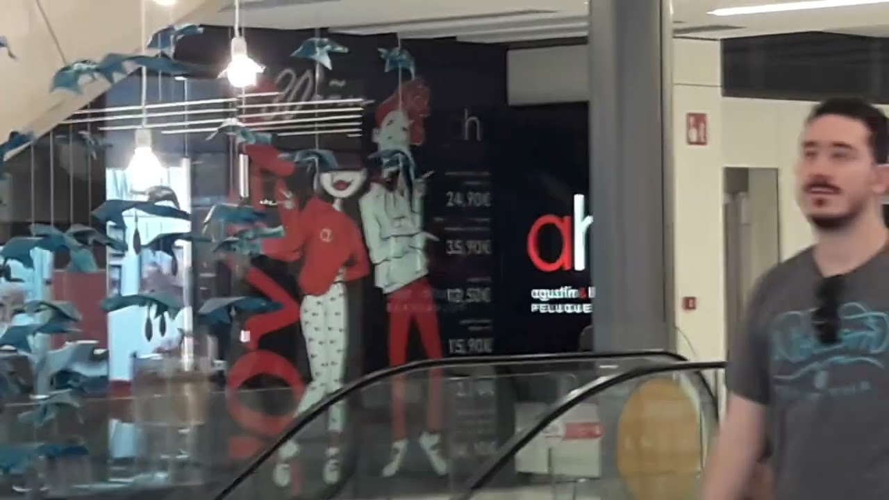The Tour Lift Of Larios Center