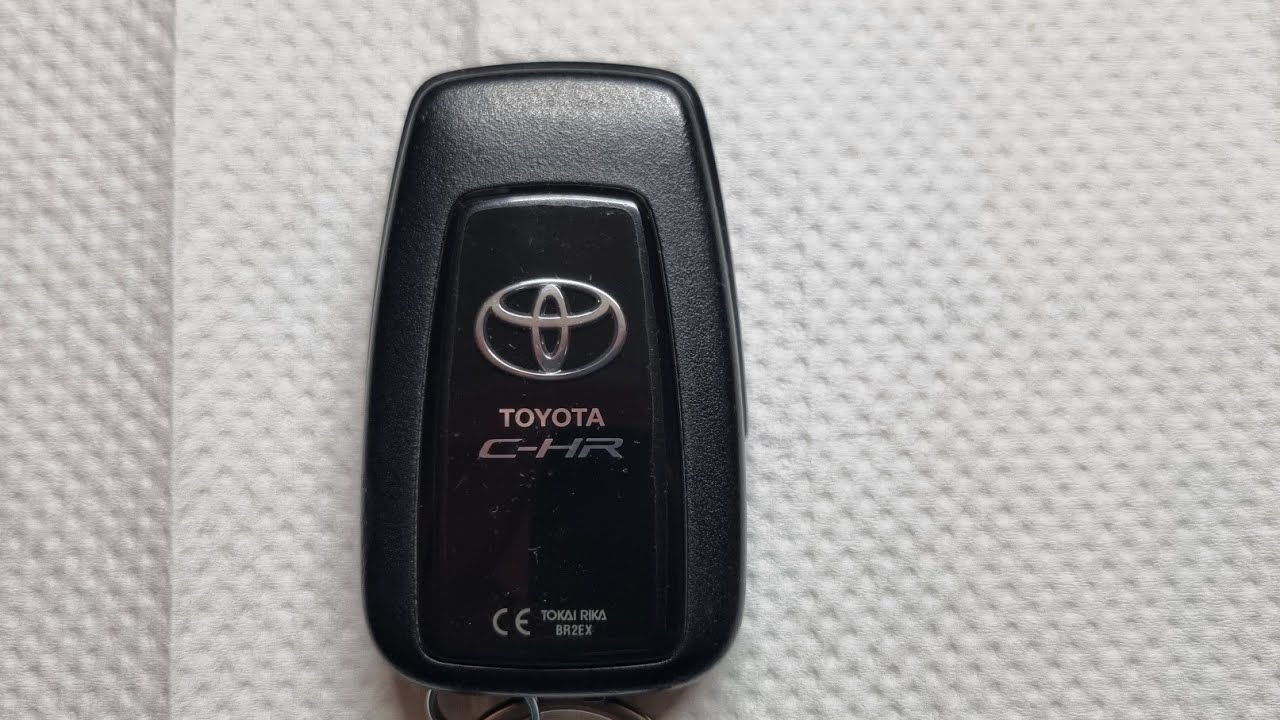 Toyota C-HR , cum schimbi bateria la cheie....