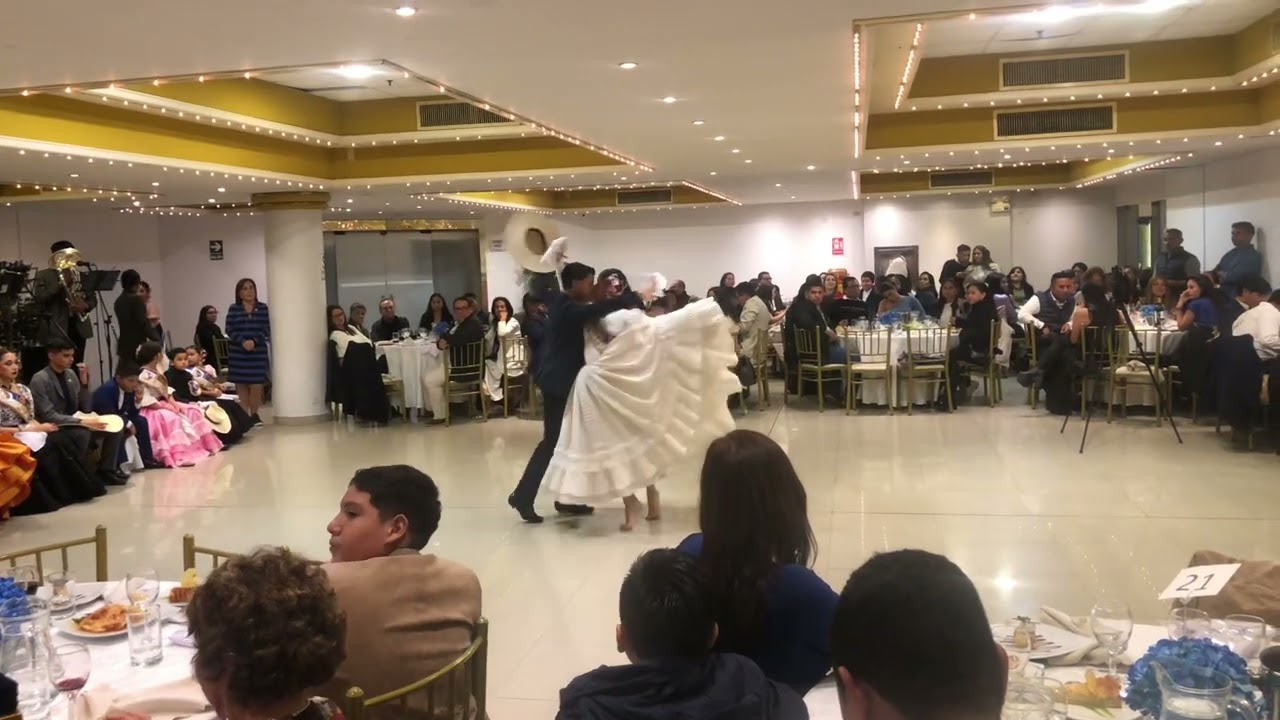 Campeones Adrian Hidalgo de Marinera en el mundo .Categoría infantil 2025