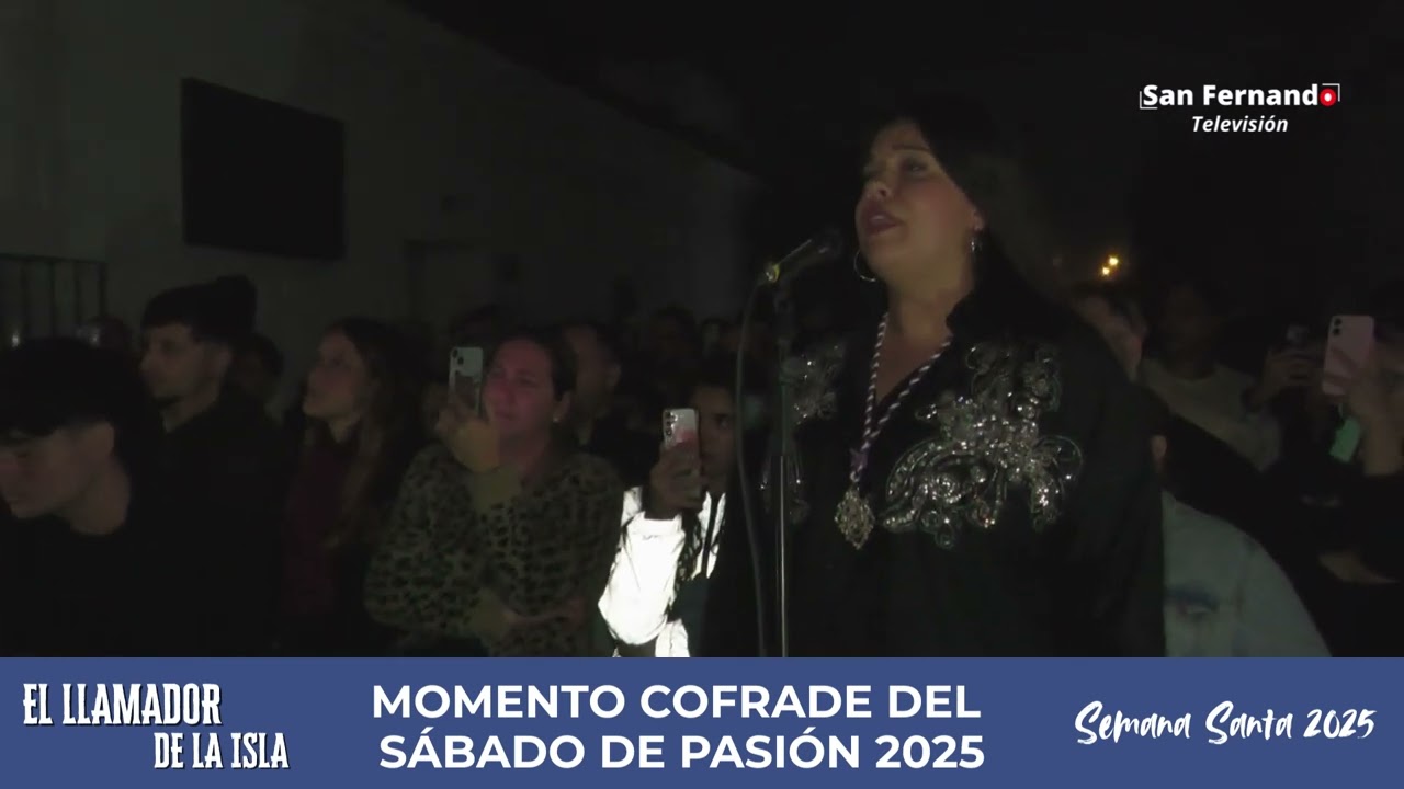 Momento Cofrade de Coronación en 'Las Callejuelas' en su Sábado de Pasión 2025