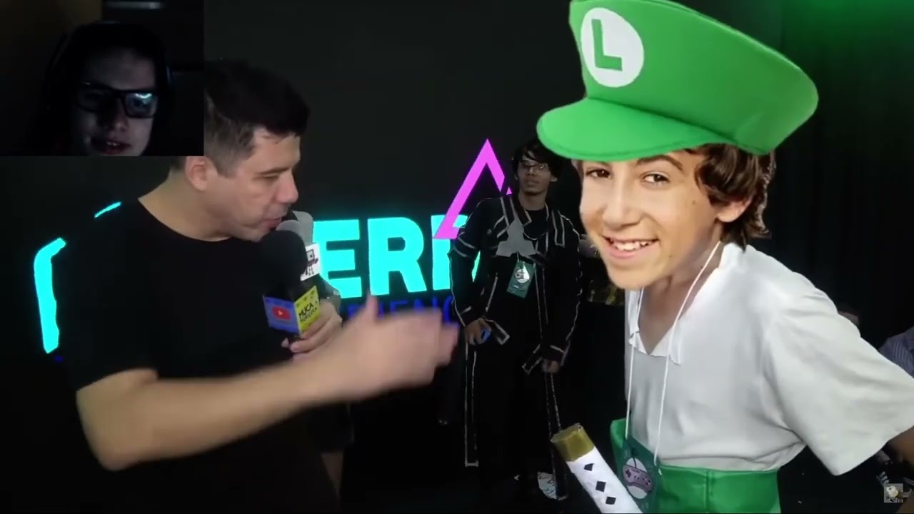TK EDUZIN REAGINDO: BEIJOU O CARA NO PALCO E O NAMORADO TAVA VENDO