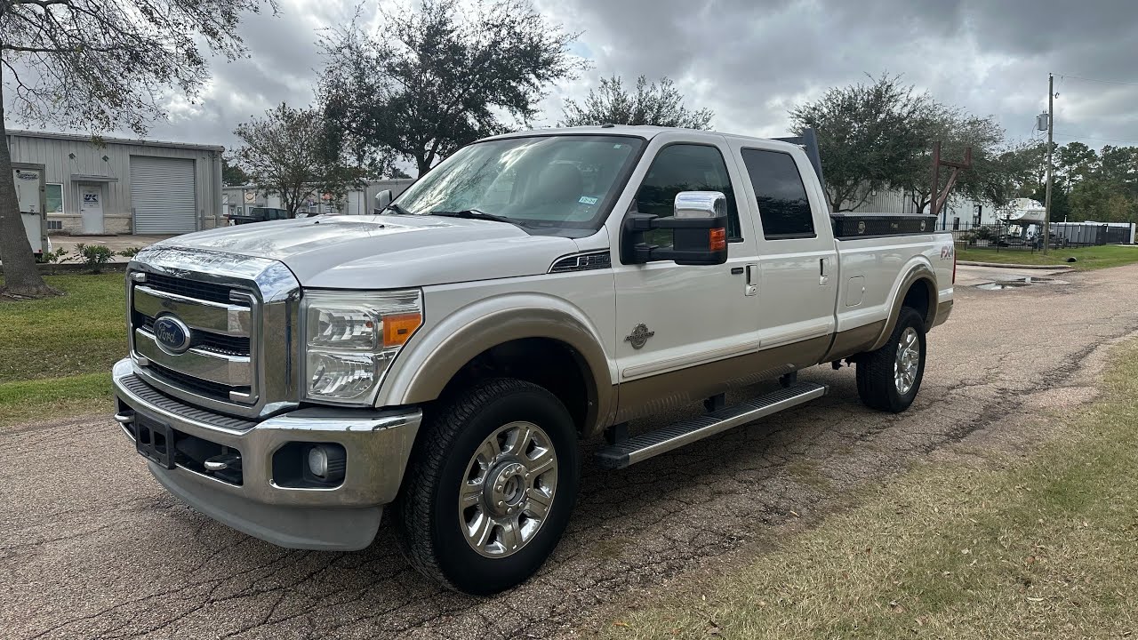 2013 F-350 Lariat Diesel 4X4 inside and outside video