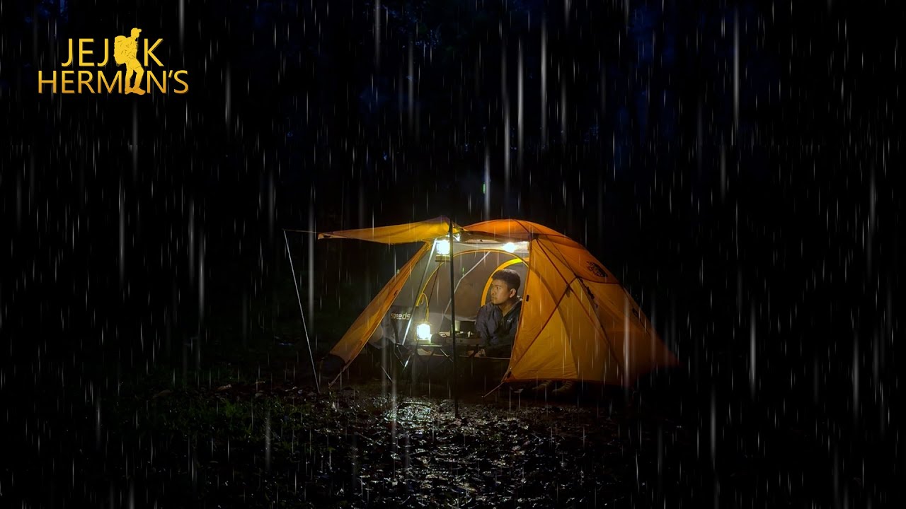 BERKEMAH DITENGAH HUTAN | SOLO CAMPING