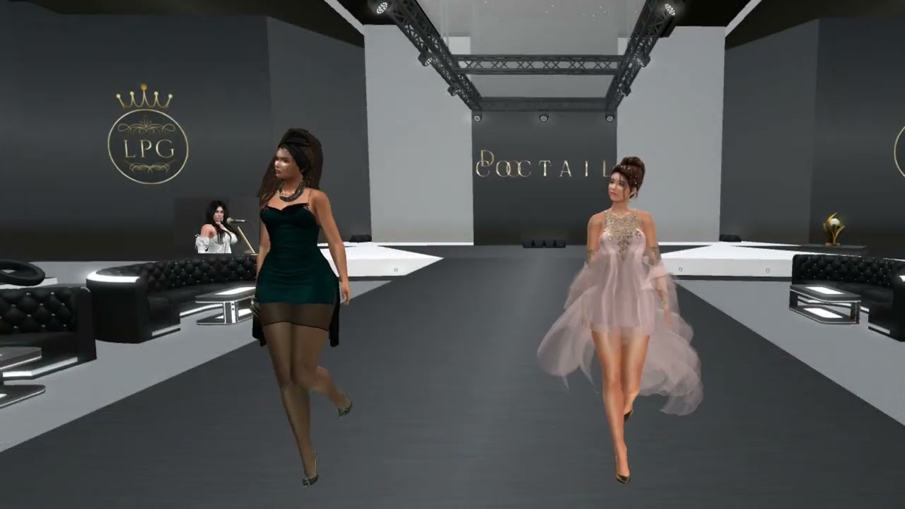 Показ моды (Fashion Show) 