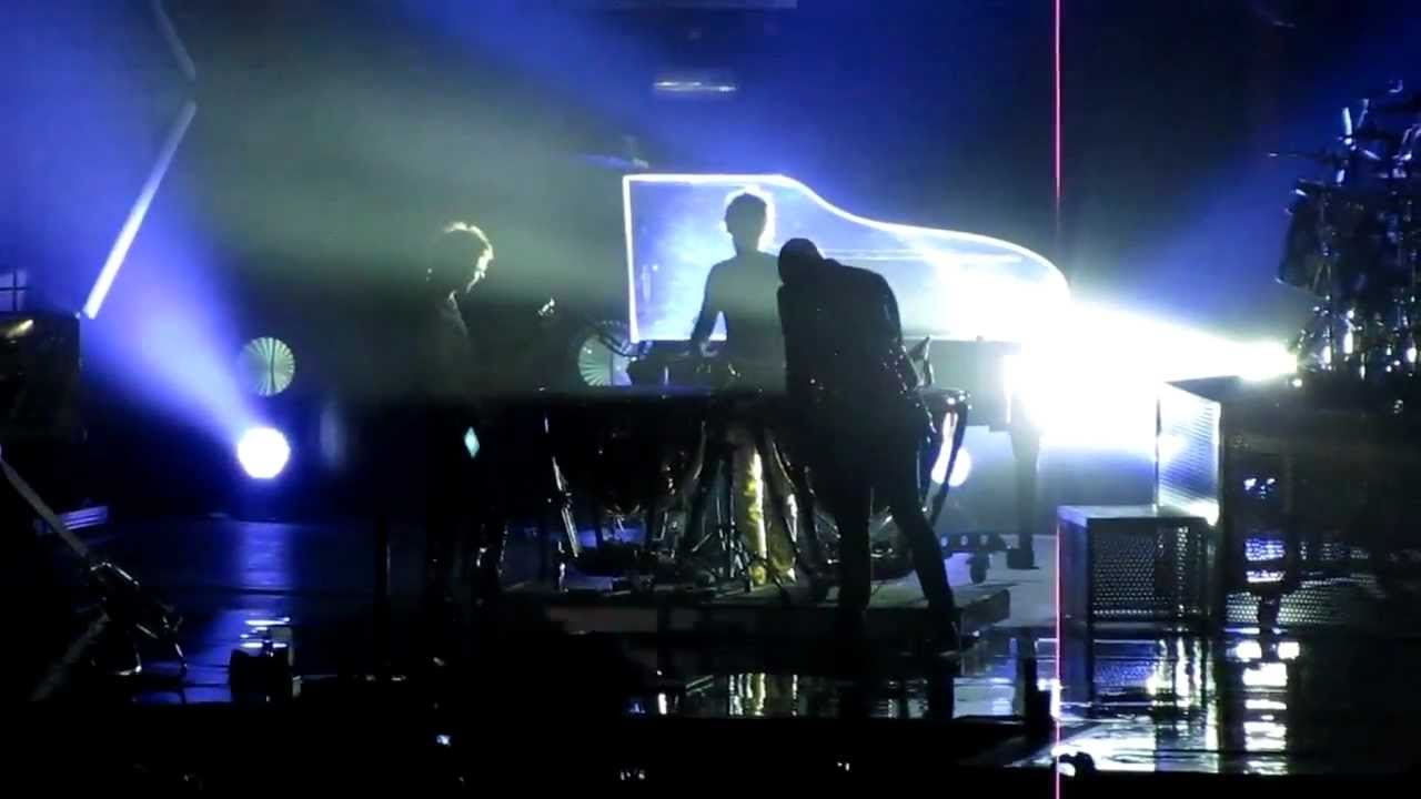 Muse 01 Exogenesis Symphony Part 1 Overture live in Moscow 22.05.2011 MULTICAM