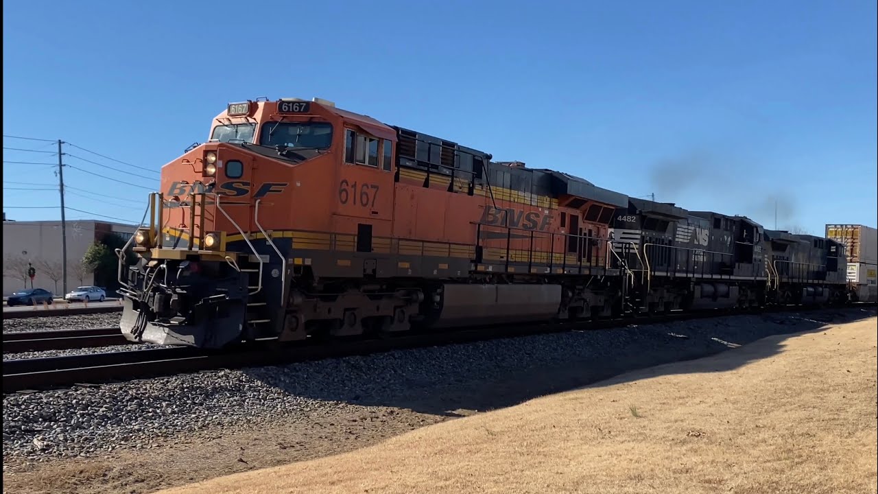 Railfanning Austell GA!  CSX, Amtrak, KCS, CSX, BNSF !! A semi stuck on the tracks ! A great day !