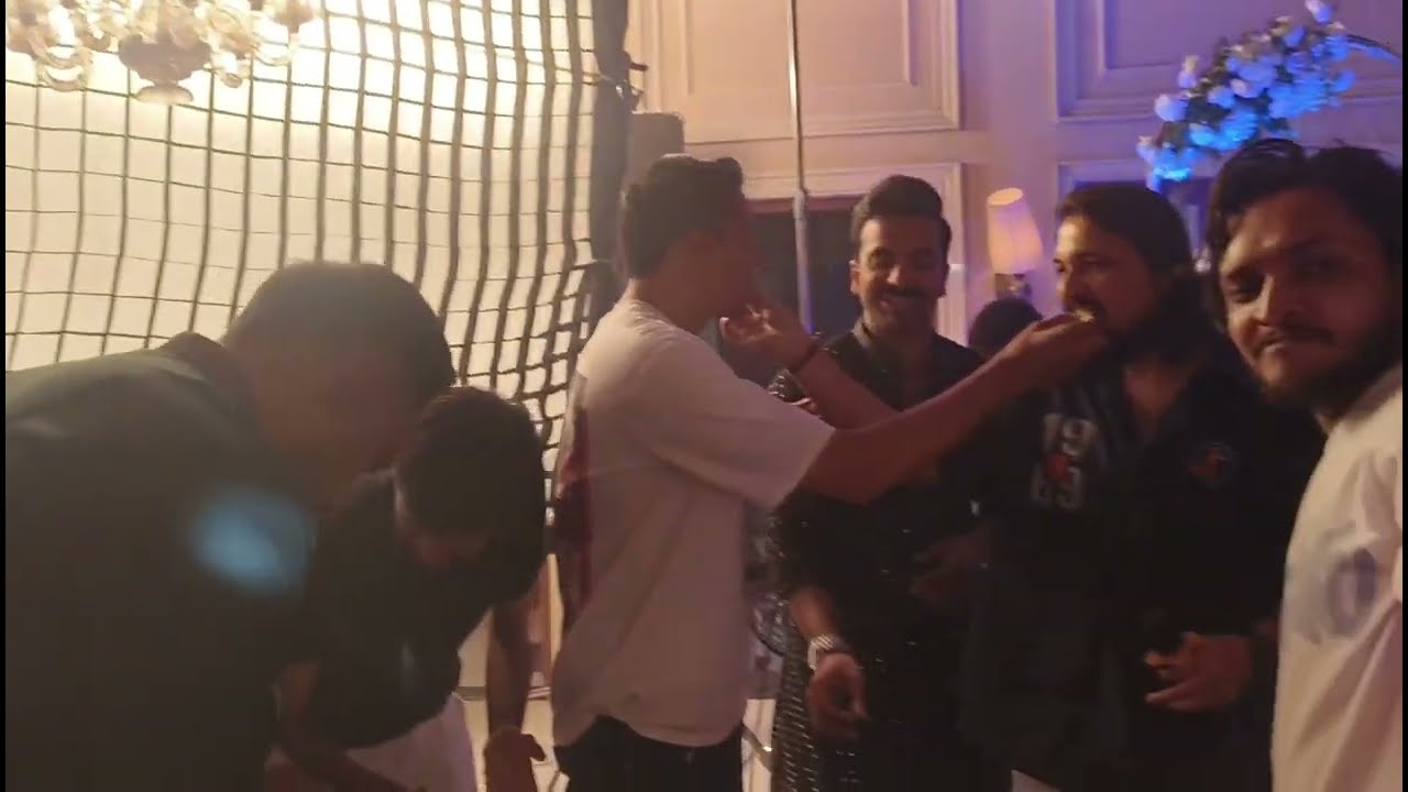 Aaj Mannat ke set per Farhan ka birthday celebration Kiya #mannat #vikrant #mujahidmsytvlog #share 