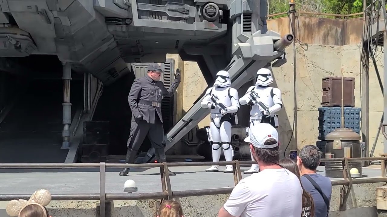 Empire Interaction! (Disney Trip!)
