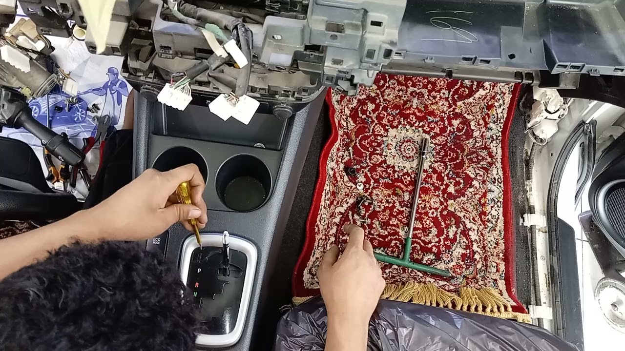Toyota Hilux vehicle 2020 model servo motor problem motor Rahman Nawaz auto electrician 2026 