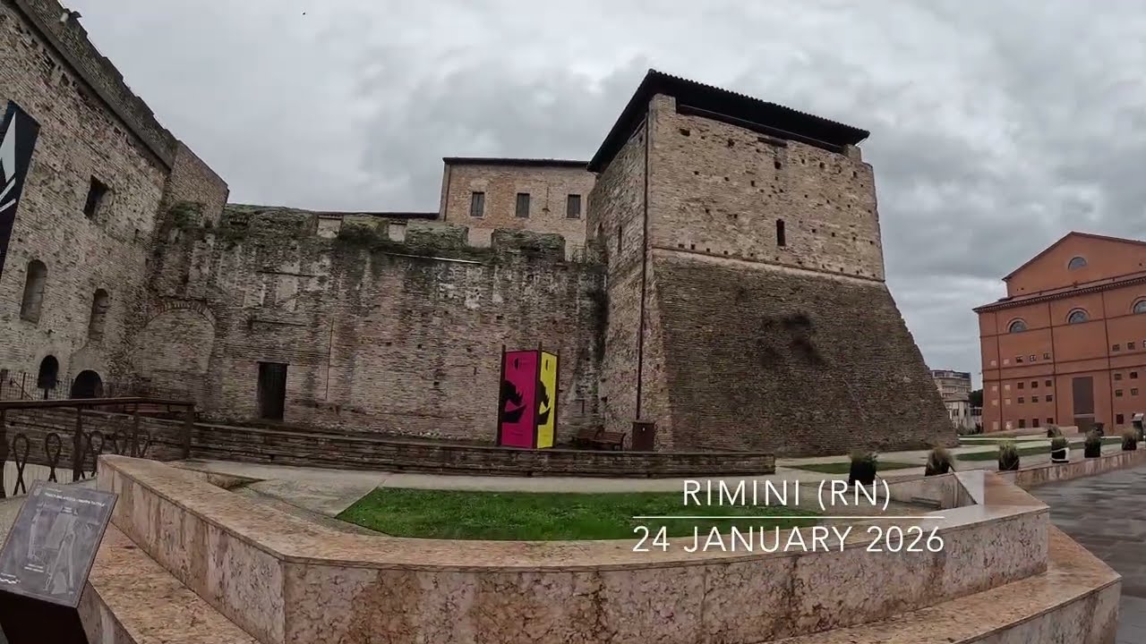 Walking Tour Rimini Old Town 🇮🇹 | Rainy Day Ambience, Historic Streets & Italian Atmosphere 4K
