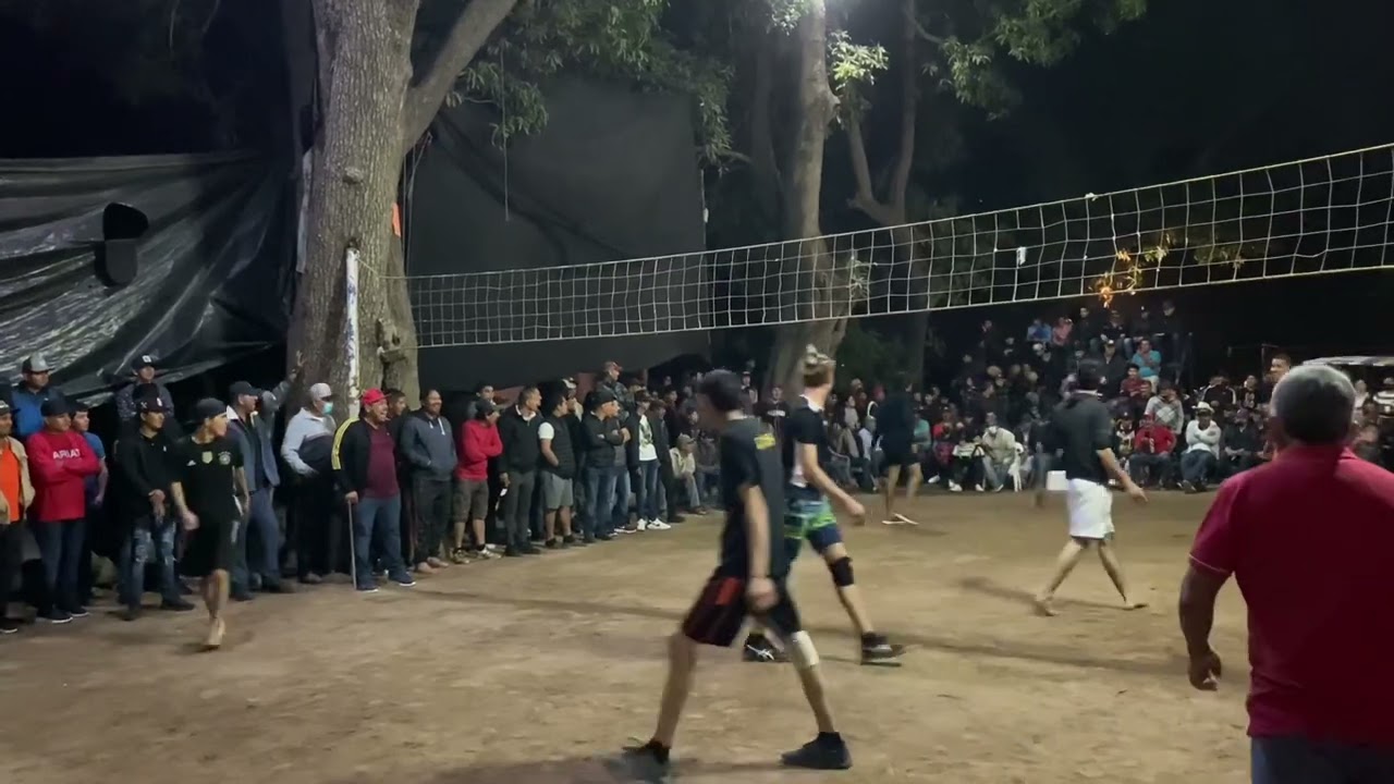 REVANCHA EN EN VOLEIBOL CON LA CHISPA (EL CONEJO TOYS)