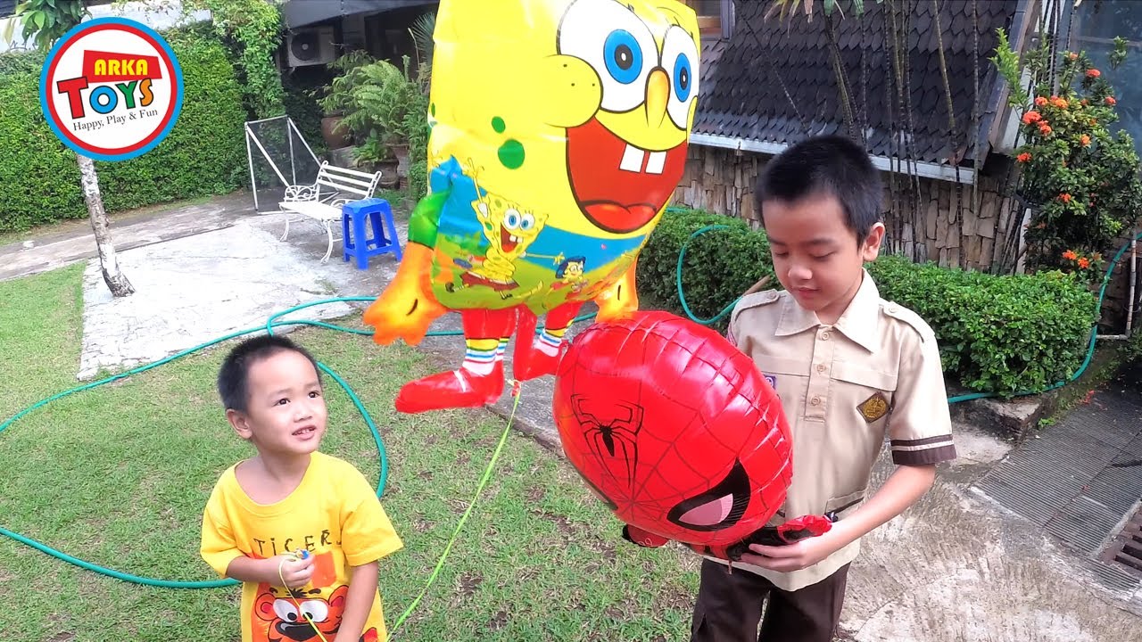 Balon Gas Karakter Spongebob dan Spiderman Terbang! Horee!! | #ArkaFun