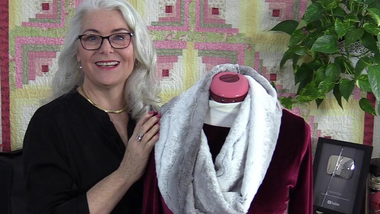 Twisted Infinity Scarf
