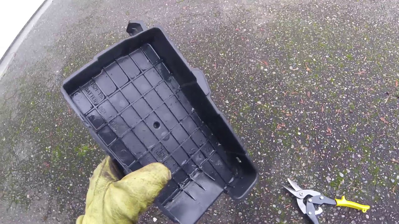 SUPER EASY! Honda Fit 2015 51R Battery Upgrade
