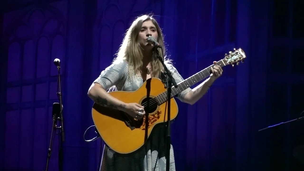 Sierra Ferrell - Bells of Every Chapel & WV Waltz Stifel Theater, St. Louis, MO 5-23-22 #londonship