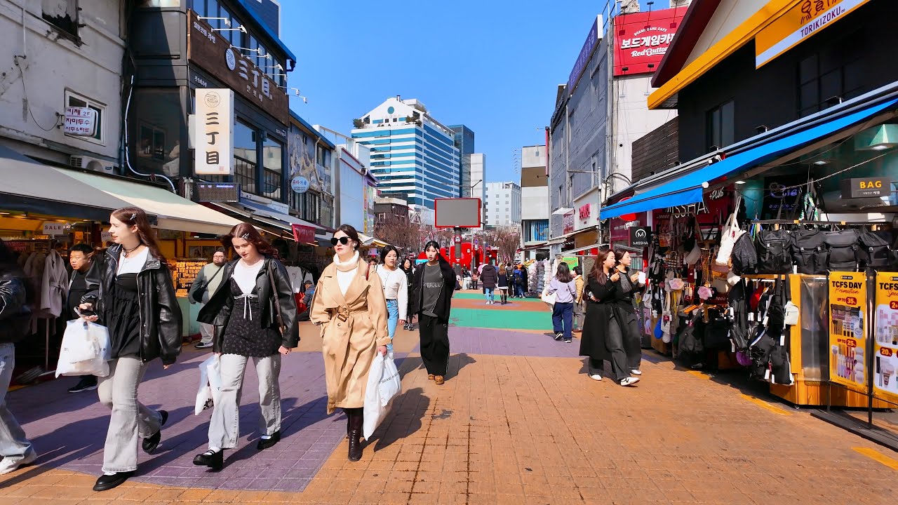 [4K] Прогулка по улицам Хондэ, полным иностранцев, Сеул, Корея.