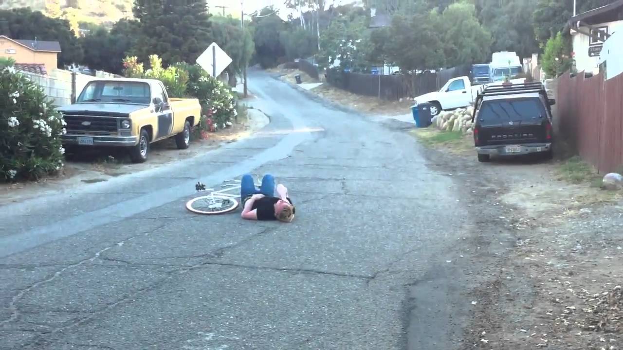 🚲 Hipster Fixed Gear Bike Fail