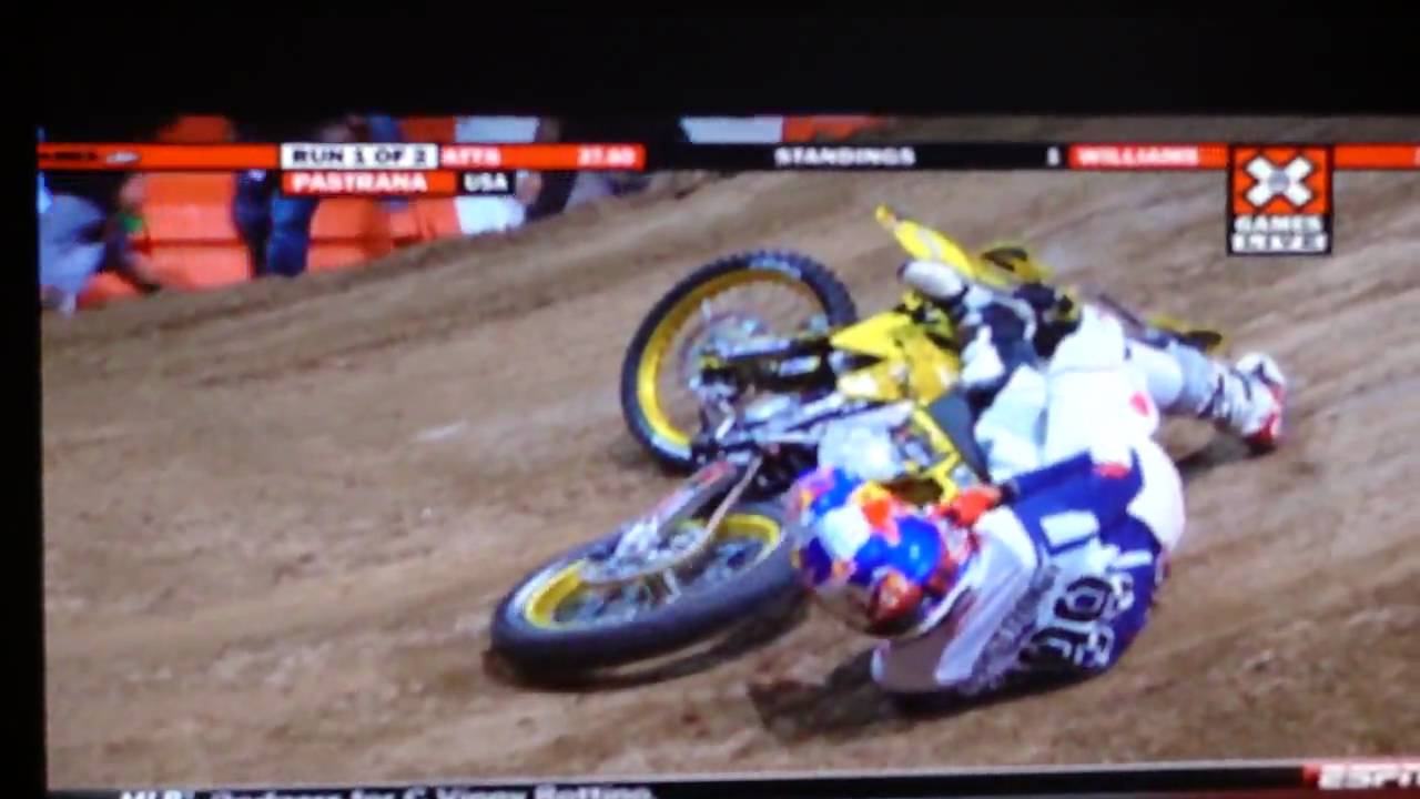 Travis Pastrana Crash - Rodeo 720 (Toilet-Paper Roll) X-Games 15
