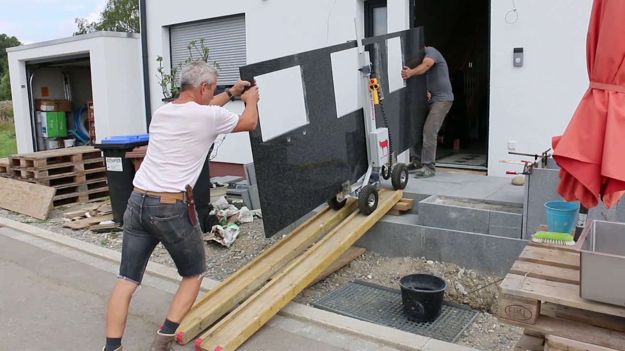 Montage einer Arbeitsplatte in 4:40 Minuten (ohne Schnitt)
