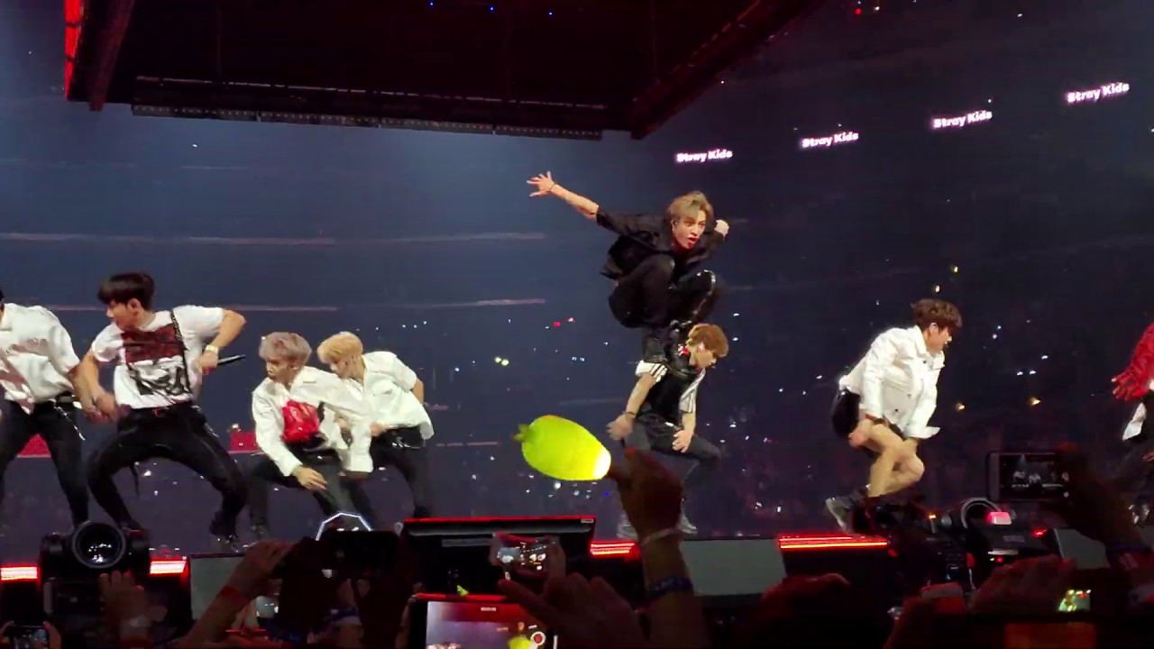 Stray Kids 스트레이 키즈 - Miroh (Front view) Kcon LA 2019 fancam 직캠