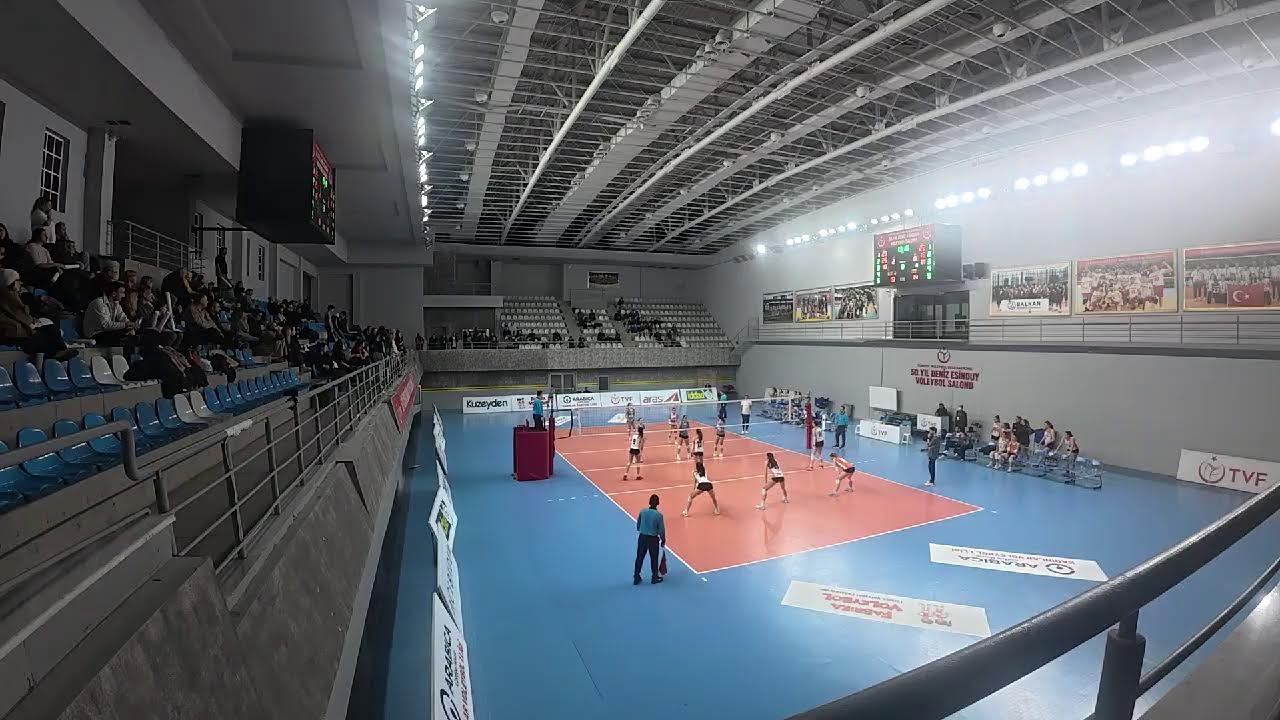 İbb eczacıbaşı küçük kızlar voleybol maçı