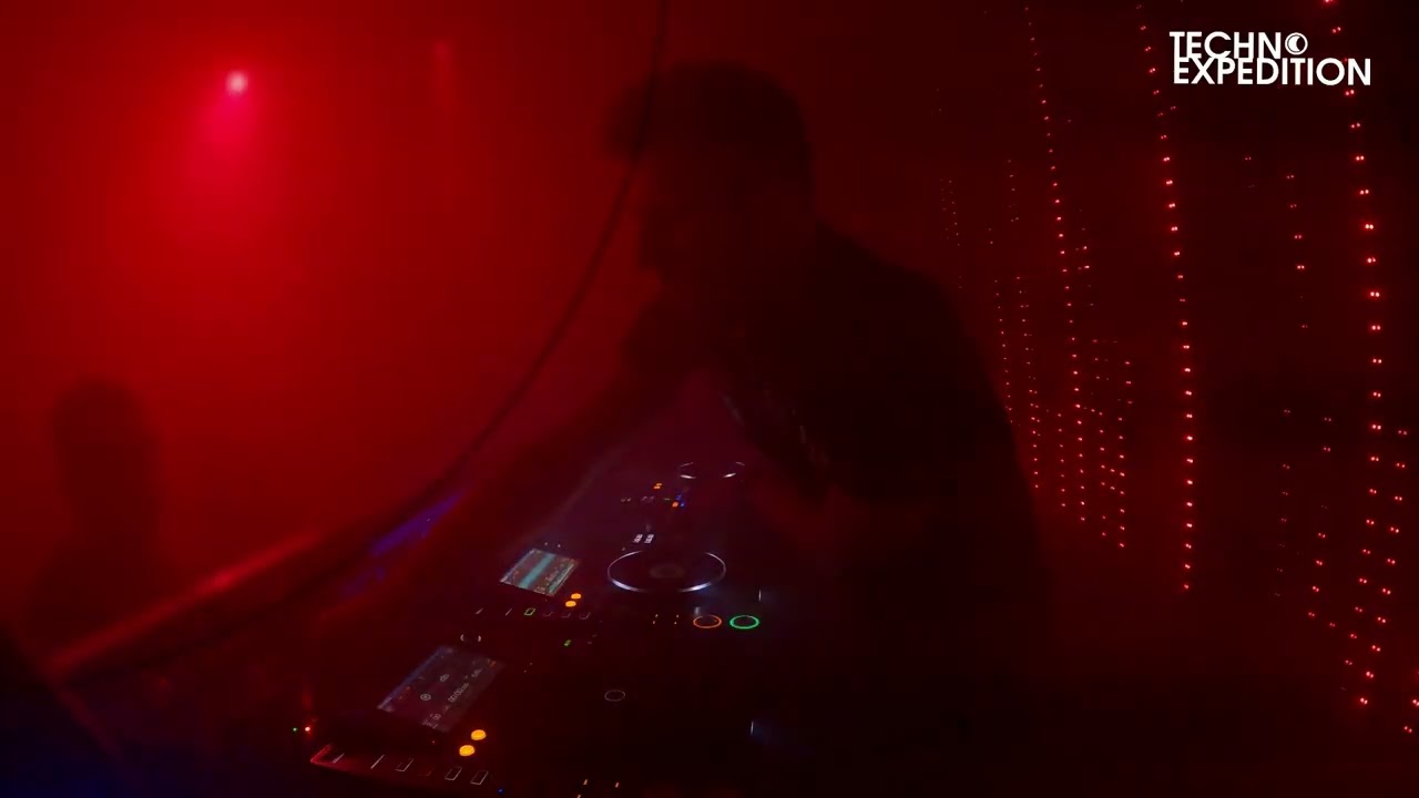 Sound Dealer B2B Dominic Delay @ Luzztro (01.04.2023) Techno Expedition On Tour