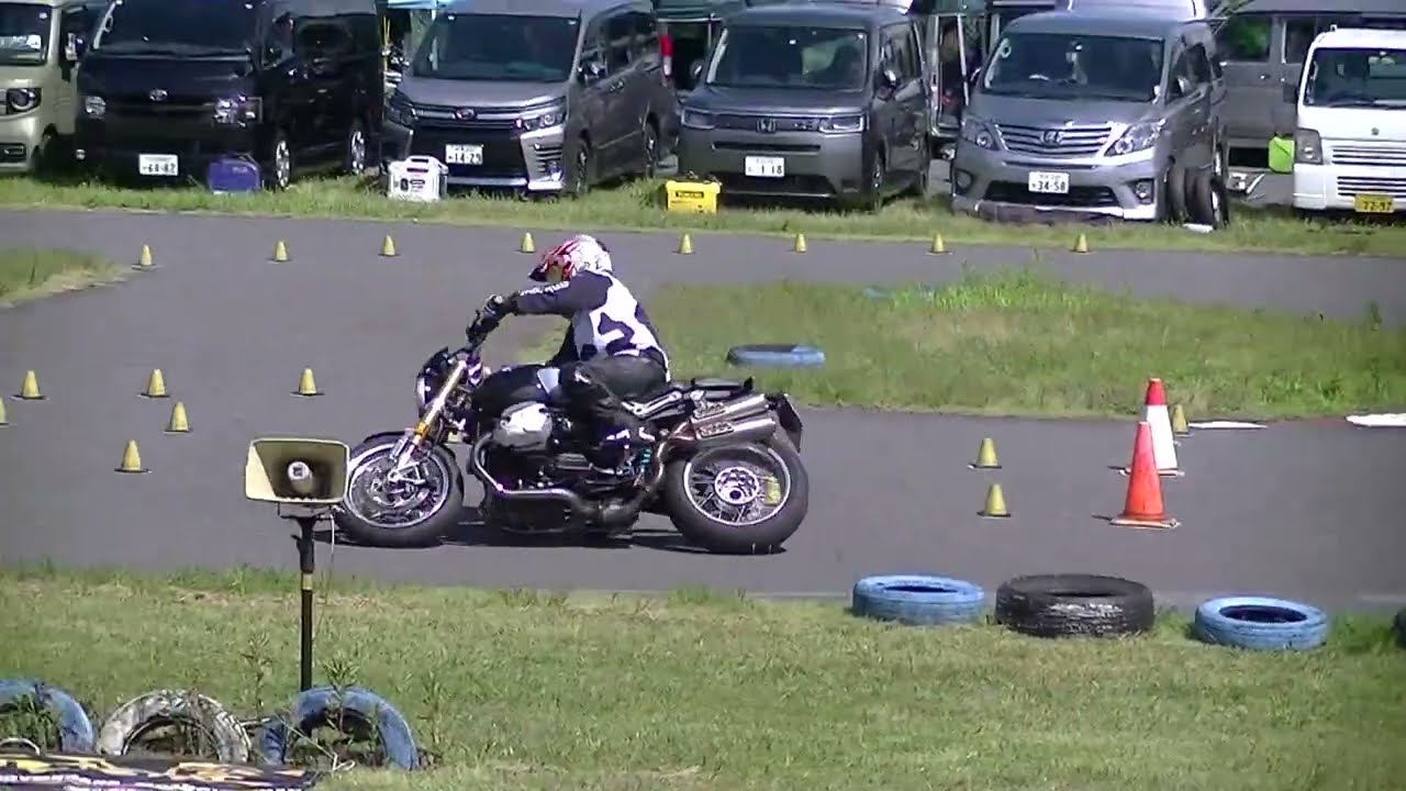 BMW　 RnineT GymKhana2024　事務茶屋杯R2