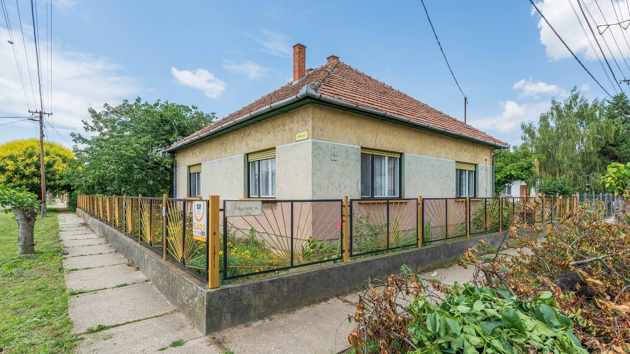 Halásztelek / családi ház / tégla / 3 szoba / 94 m²