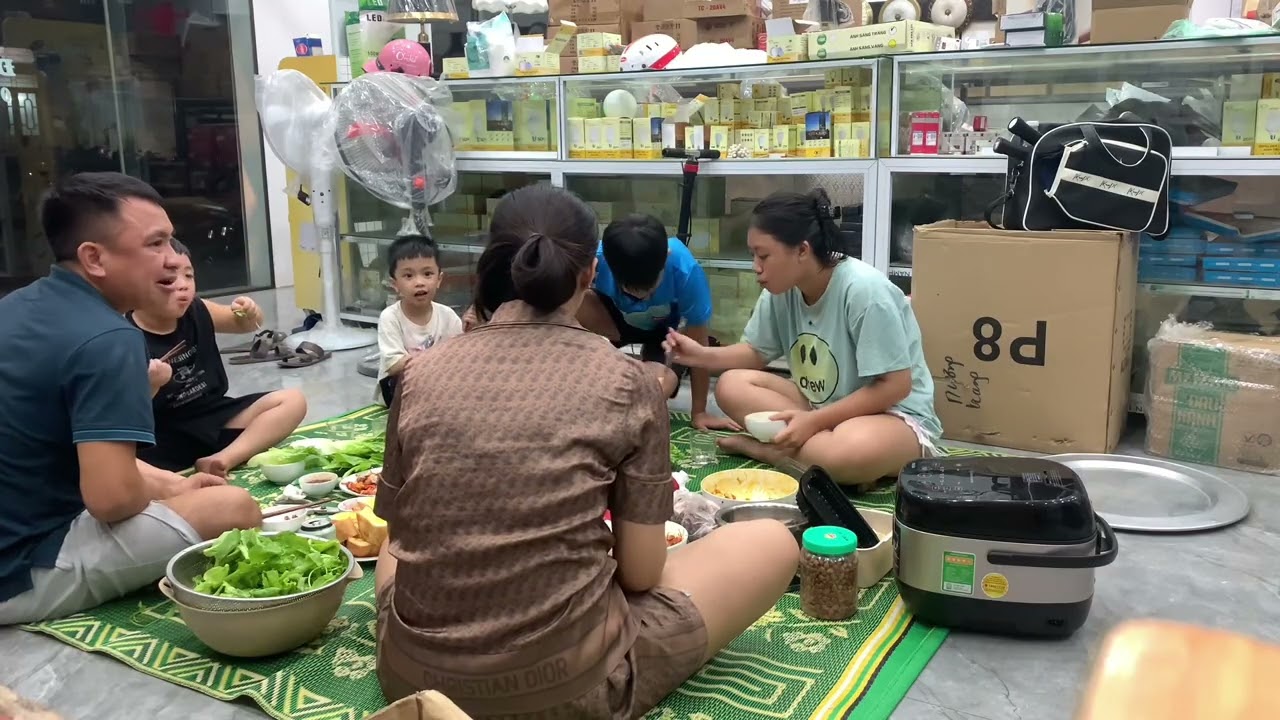 Sinh Nhật chị cả tường vy làm nho nhỏ 