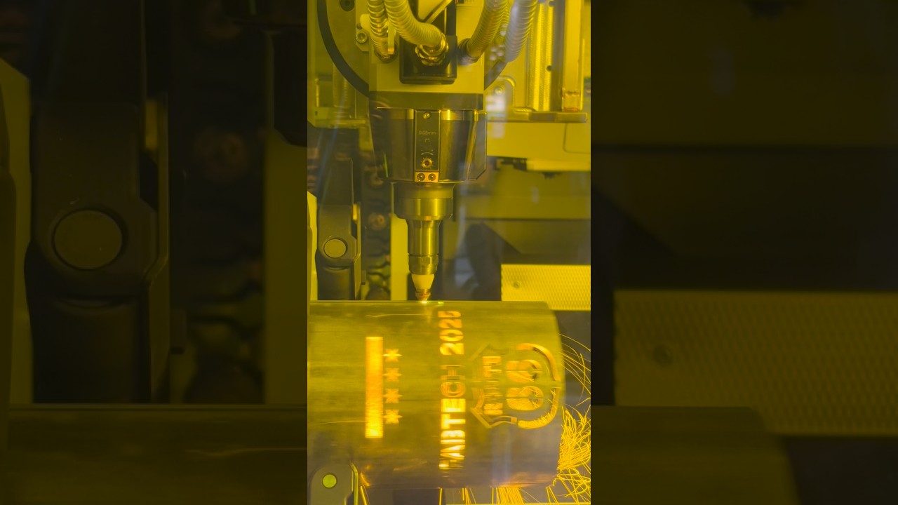 @TRUMPFInc TruLaser Tube 7000 fiber in action at @fabtechexpo 🤩#FABTECH2025 #SMEMedia #Chicago