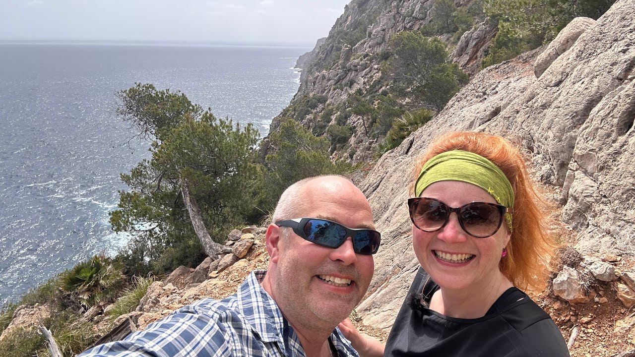 Mallorca: Wanderung zur geheimnisvollen Höhle „Sa Cova Tancada“ (Steiler Abstieg, Tropfsteinhöhle)