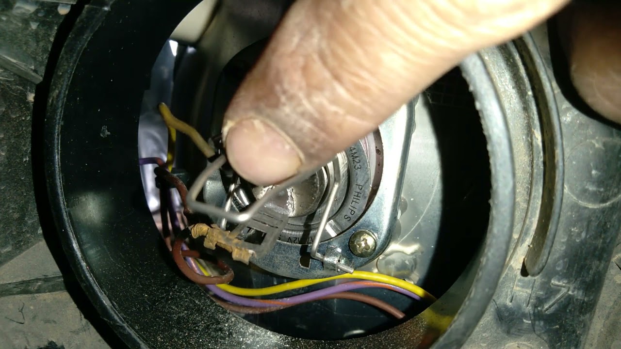 COMO COLOCAR LÂMPADA DO FAROL DO CARRO CORSA