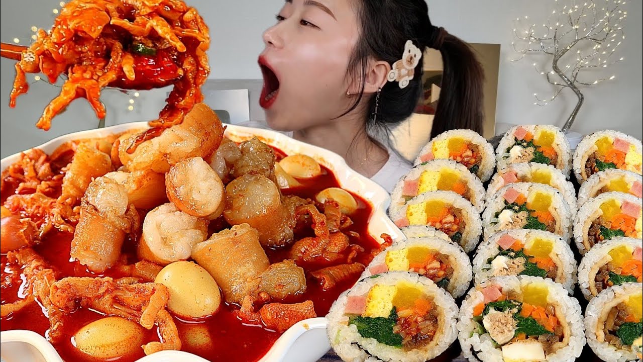 ASMR 매콤한 국물닭발에 대창 한가득 올려서 김밥이랑 리얼먹방 :) Chicken feet , the beef tripe , Kimbap MUKBANG