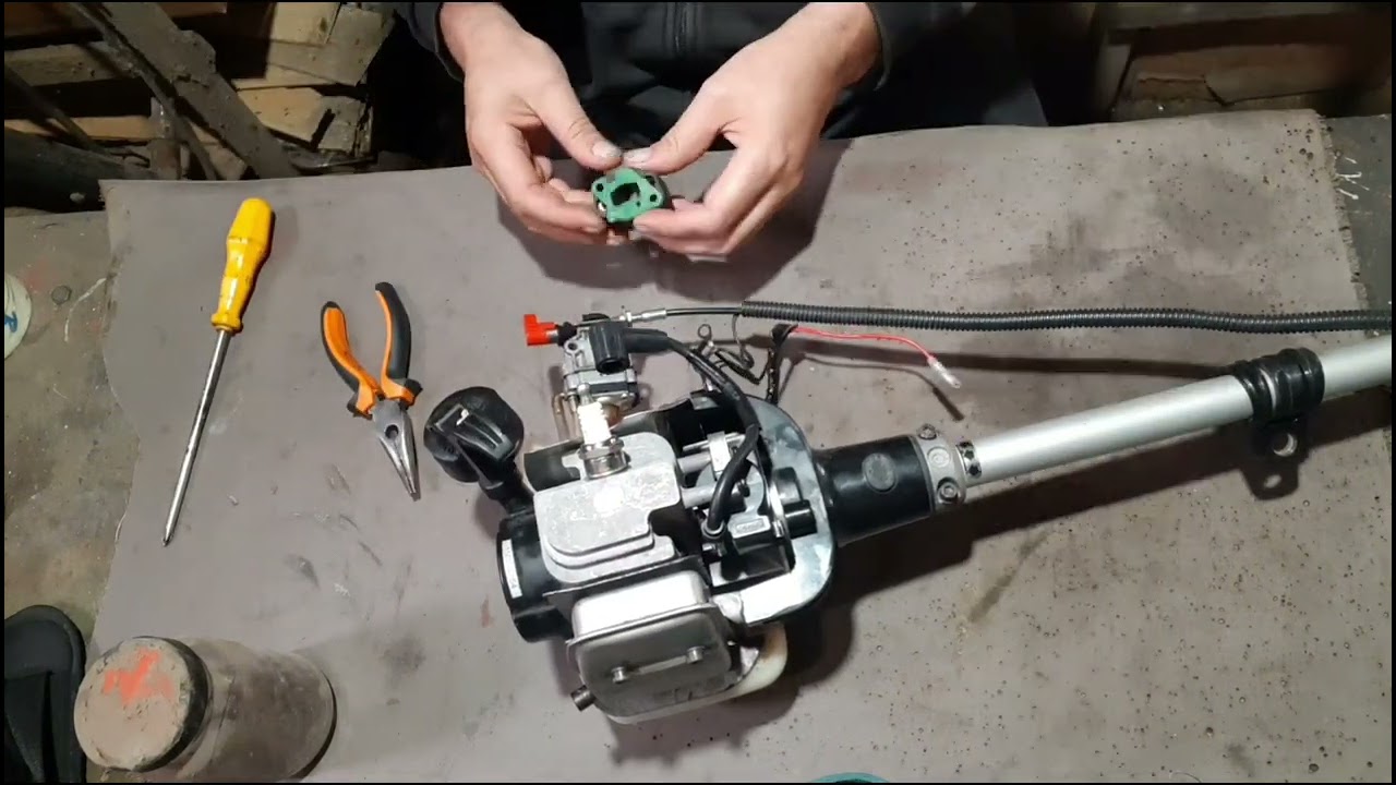 Roçadeira da Makita EM2500UG - (Descarbonização).