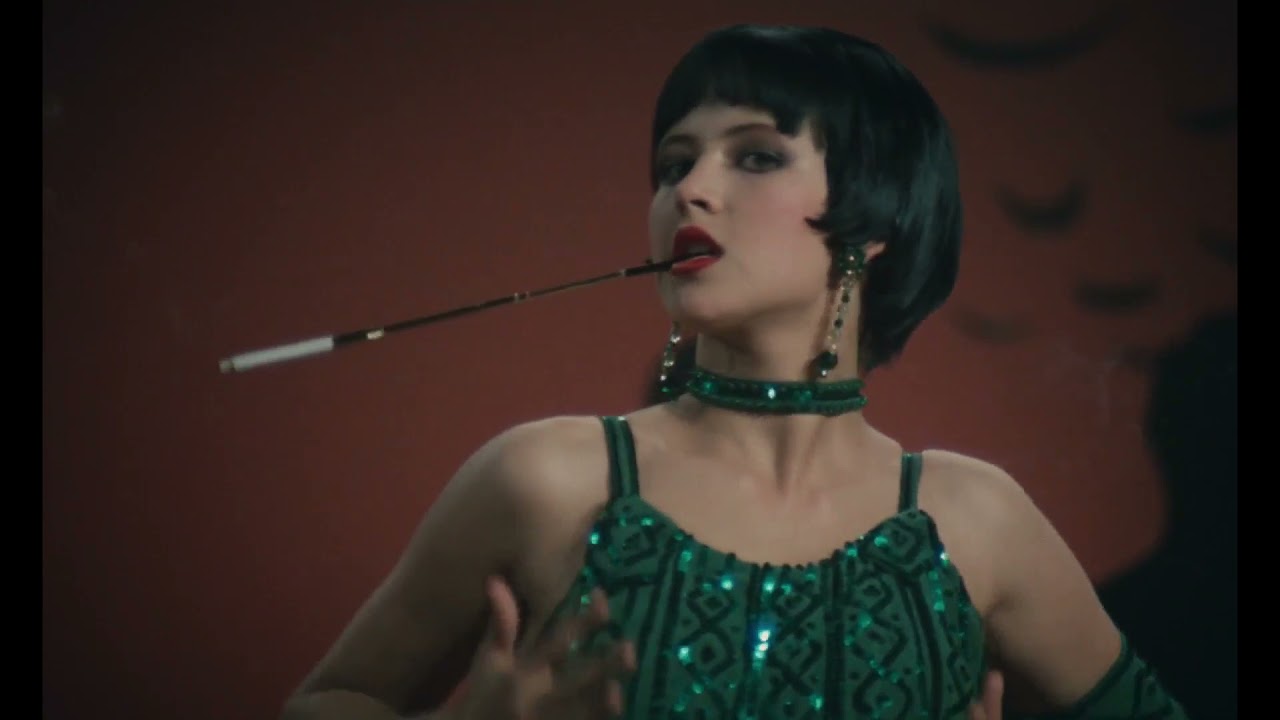 SOPHIE MARCEAU WITH LOUISE BROOKS' HAIRCUT (1982)
