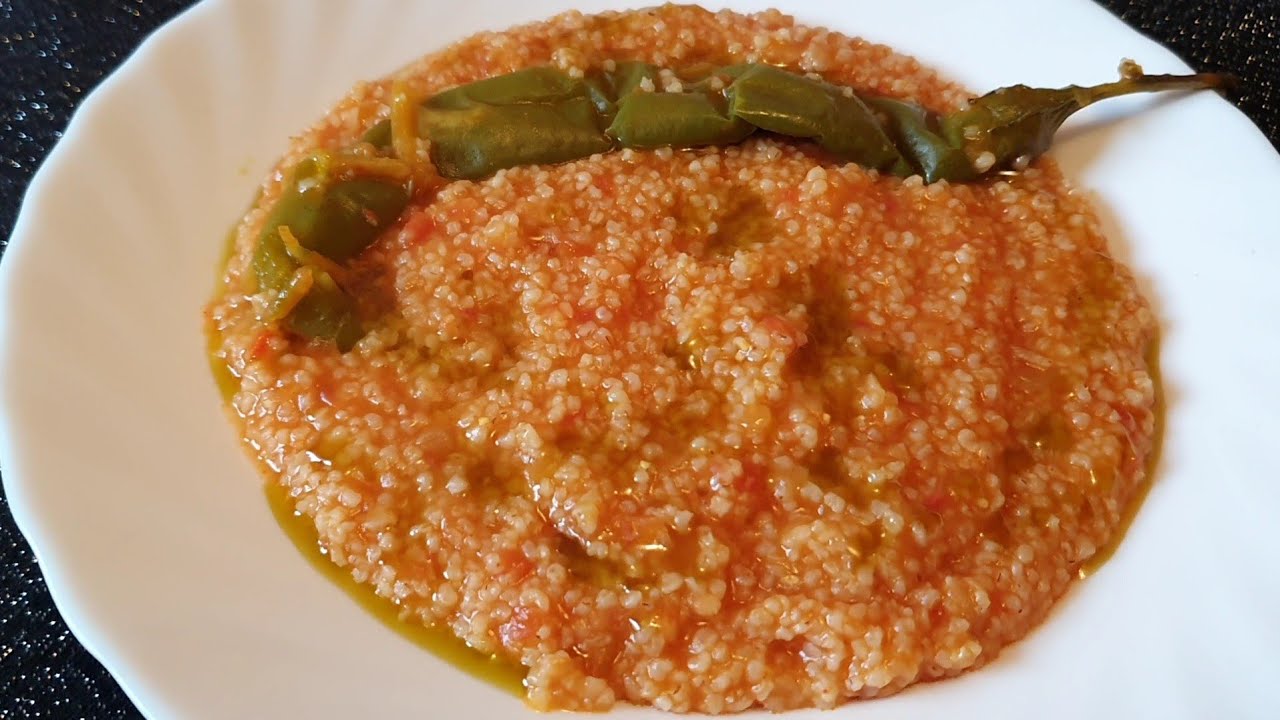 دشيشة او دقيق الشعير بطريقة صحية ولائقة للجو البارد 👍 Semoule d'orge / dchicha facile à préparer