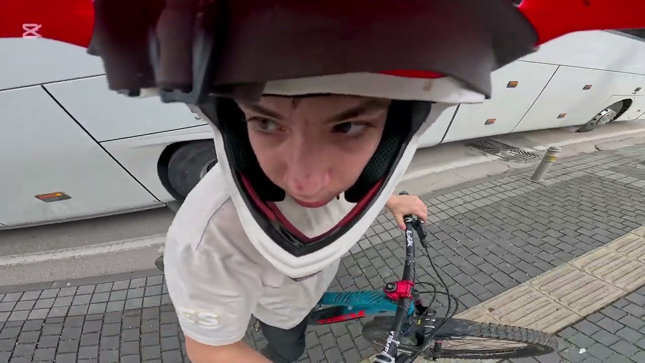 Bursa urban downhill #3.     #keşfet #freeride #downhill #mtb 