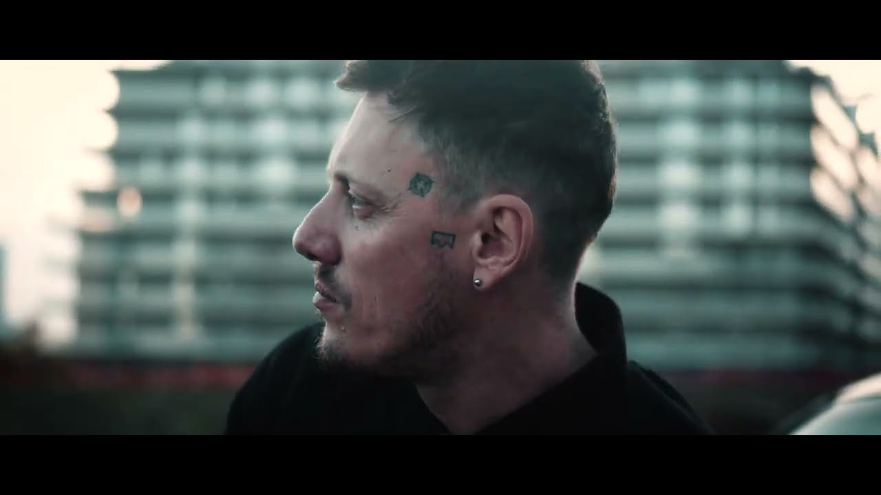 Mutu feat Spectru - Iau toti banii si plec (Official video)