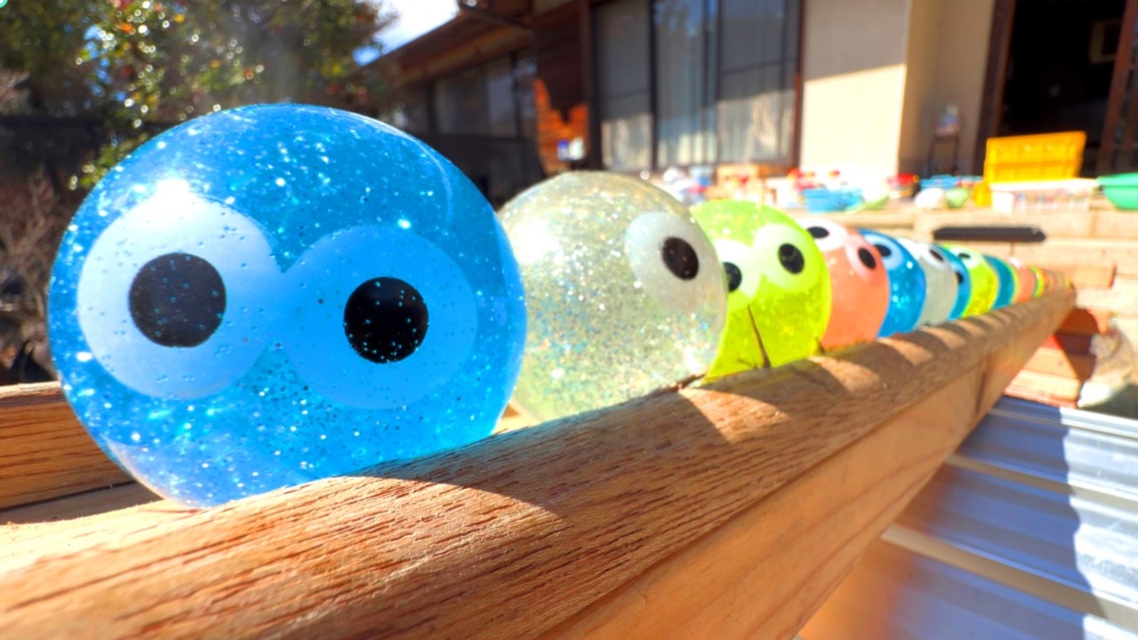 Relaxing Eyeball Rubber Ball ☆ ASMR Water Sounds