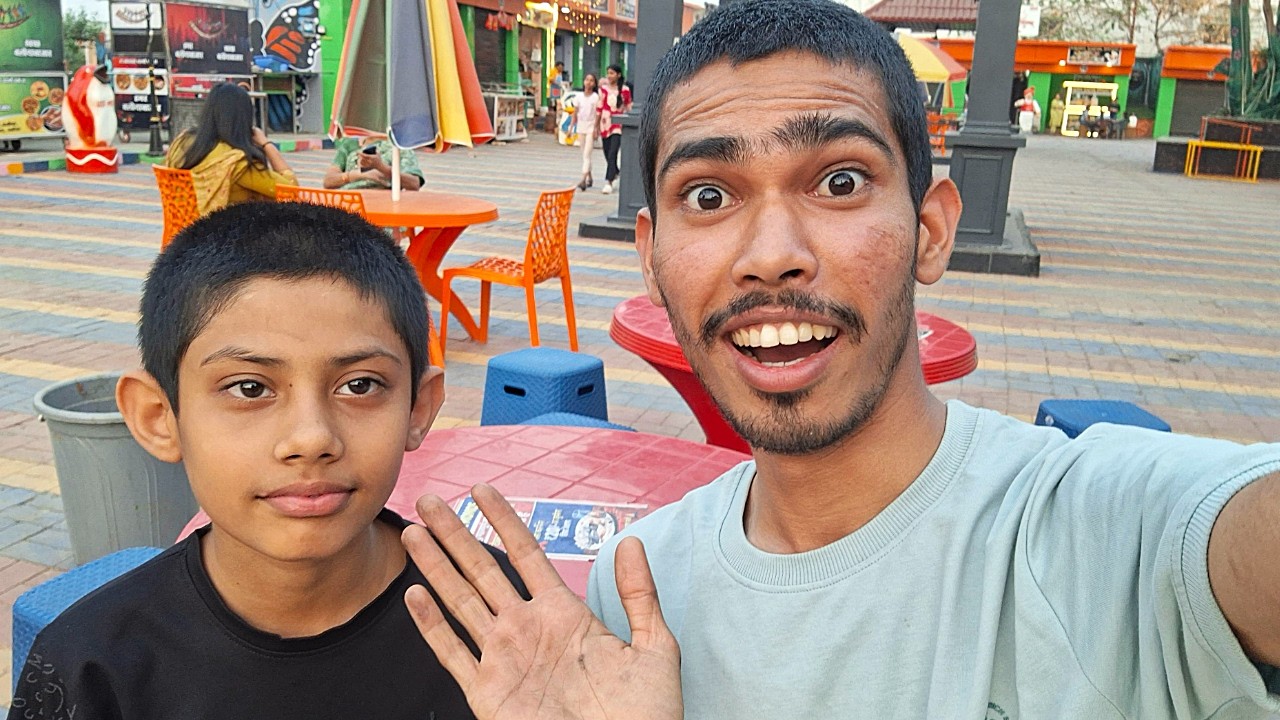 Itne Momos Kha Liye...🤮 Aakhir Mein Kya Ho Gaya?