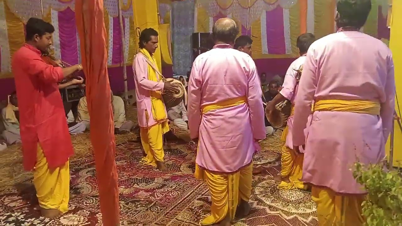 Nadia jelar viral Tarak Brahma nam sobi kripa kore Sunun ekbar sunle pran Juriye jabe Radhe Radhe 🙏🥰