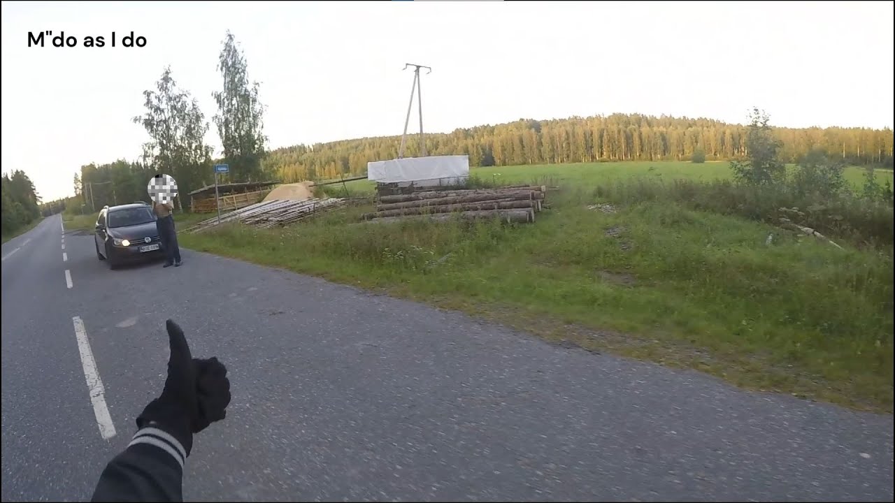 YK&Auml; tulee riehumaan ja valittaa korvakivuista (angry man)